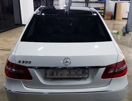 [리버스 399] 벤츠 e300 익스클루시브 광택 및 유리막 작업 시공 사진 3