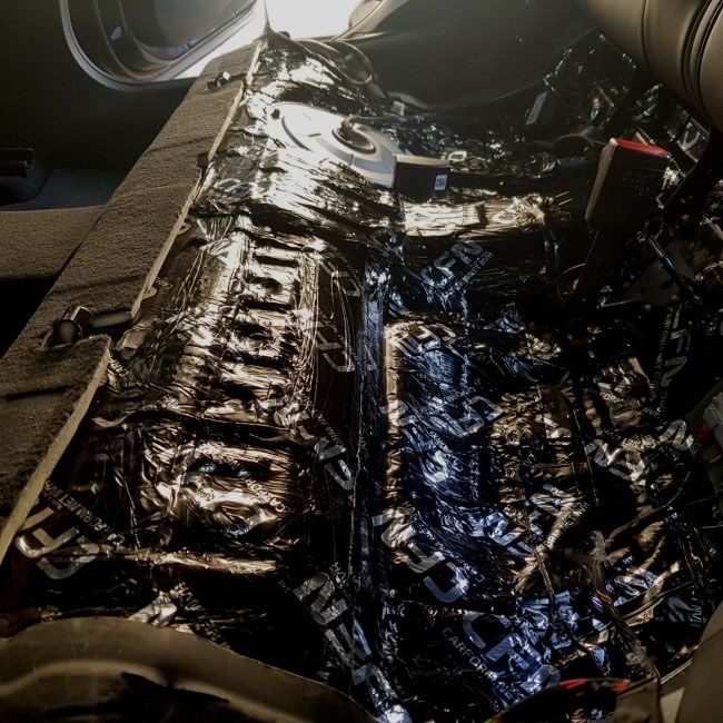 [리버스399] BMW 640i 본넷방음.트렁크방음.2열 바닥 방음 작업 시공 사진 13