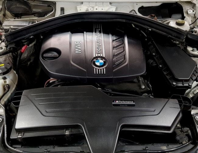 [리버스399] BMW 320D 엔진방음.휀더방음 작업 시공 사진 4