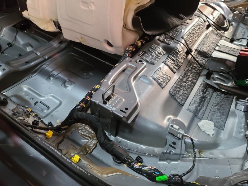 자동차 소음? 실내방음으로 해결_ feat. 볼보 D5 시공 사진 8