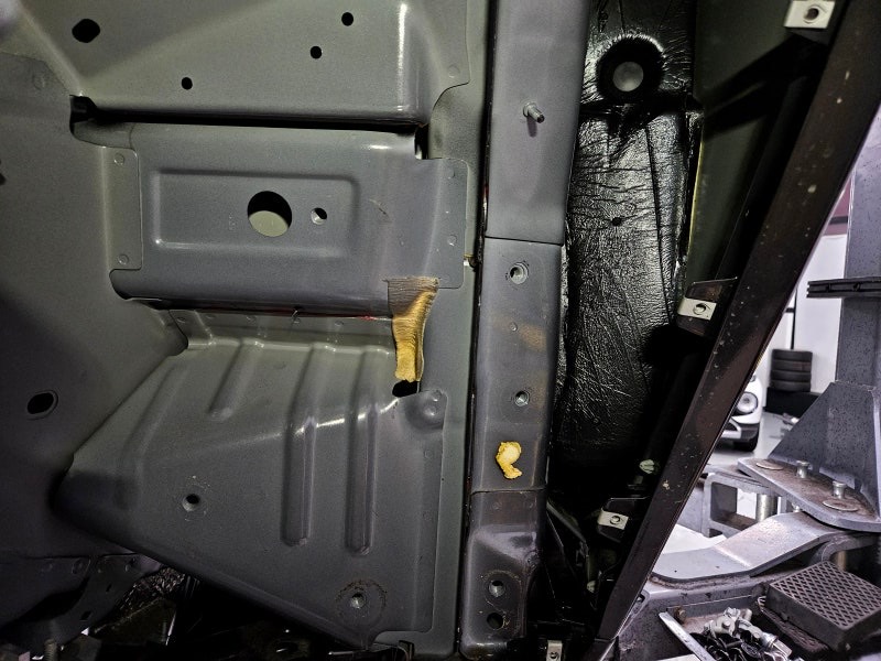 JEEP 그랜드 체로키 풀 방음과 속담 속 재밌는 과학사실 시공 사진 47