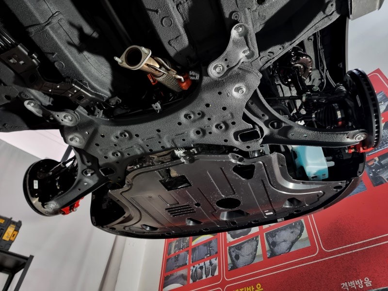 셀토스 휀다방음 및 하부 방진 코팅으로 신차보호방법 시공 사진 26