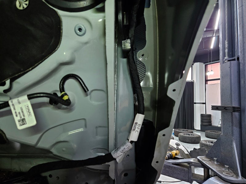 FORD 브롱코 반도체 기술 나노 투명코팅으로 하부 코팅 시공 시공 사진 3