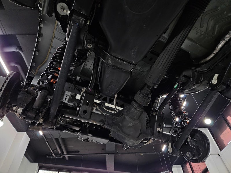 FORD 브롱코 반도체 기술 나노 투명코팅으로 하부 코팅 시공 시공 사진 7