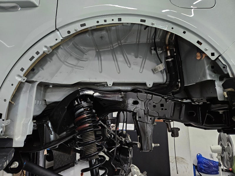 FORD 브롱코 반도체 기술 나노 투명코팅으로 하부 코팅 시공 시공 사진 16