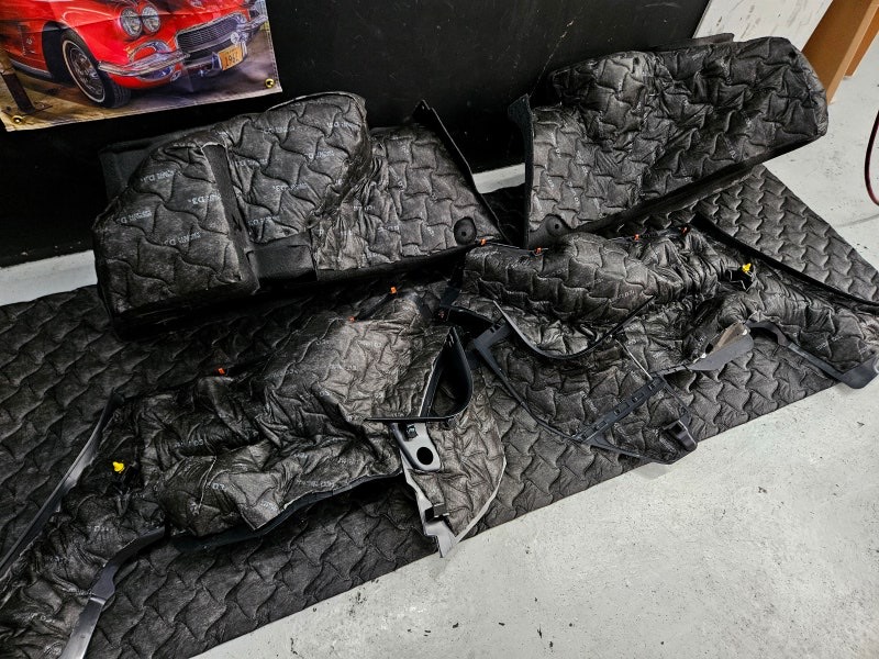 미국 머슬카의 자존심 포드 머스탱 풀 방음 시공 방법 1편 시공 사진 40