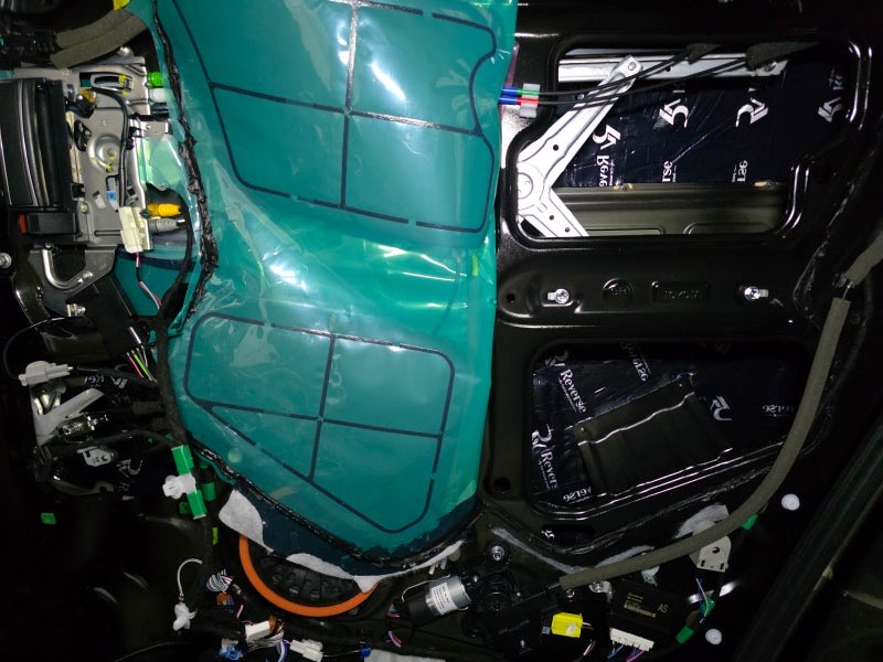 TOYOTA ALPHARD 도요타 알파드 풀 방음 + 하부 코팅 패키지 上 편 시공 사진 15