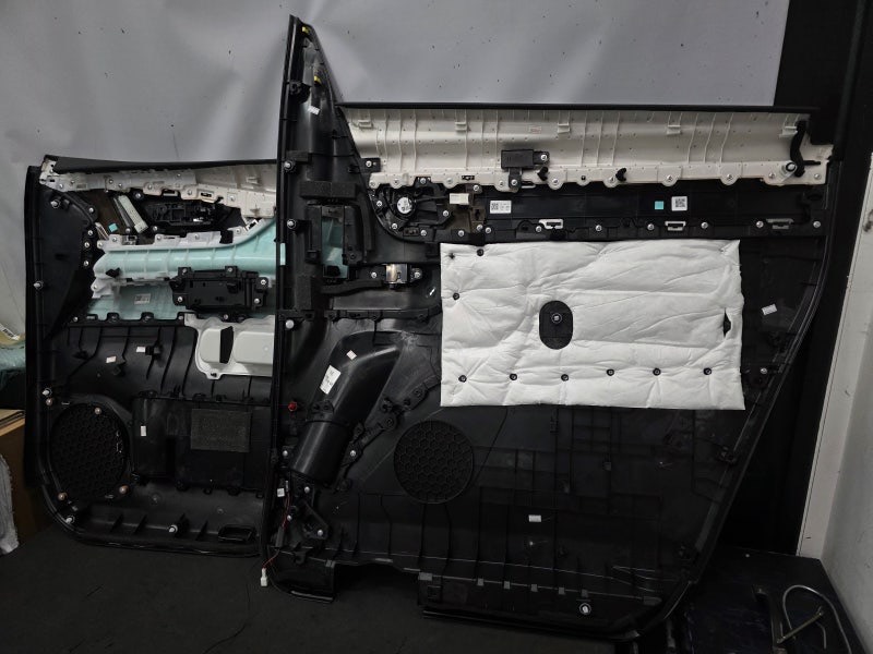 TOYOTA ALPHARD 도요타 알파드 풀 방음 + 하부 코팅 패키지 上 편 시공 사진 19