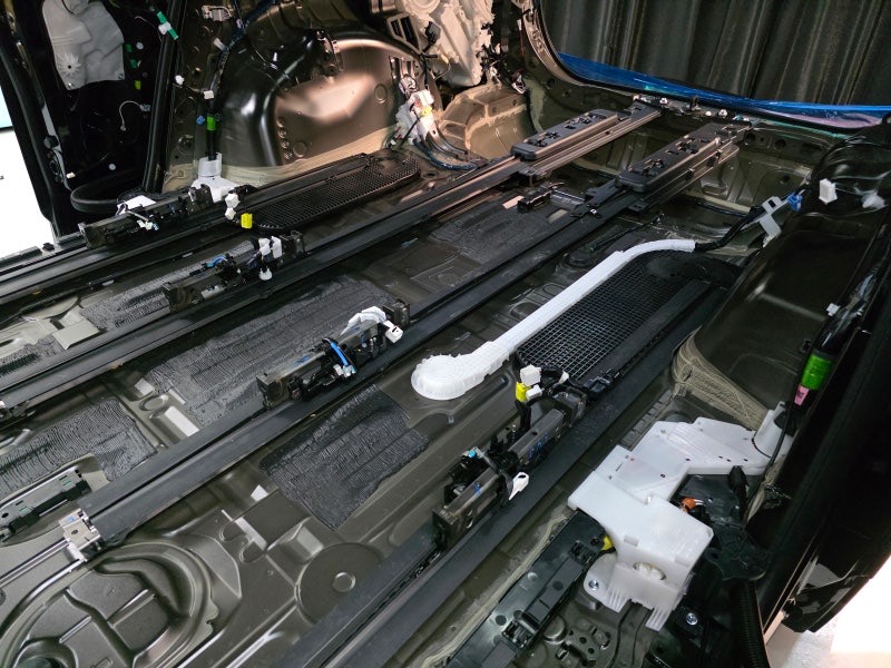 TOYOTA ALPHARD 도요타 알파드 풀 방음 + 하부 코팅 패키지 上 편 시공 사진 23
