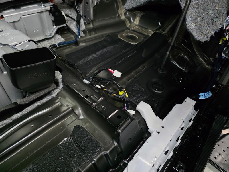 TOYOTA ALPHARD 도요타 알파드 풀 방음 + 하부 코팅 패키지 上 편 시공 사진 24