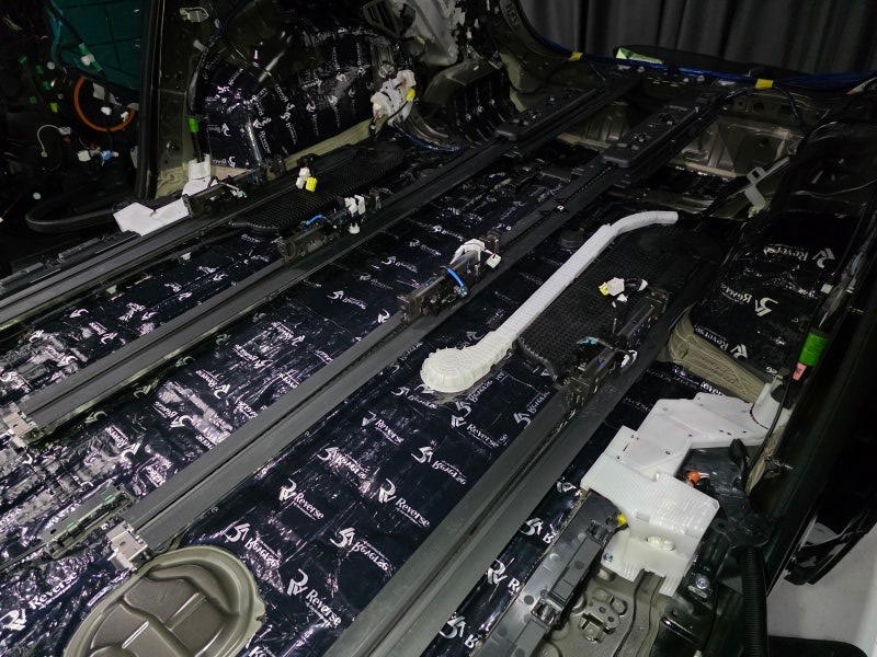 TOYOTA ALPHARD 도요타 알파드 풀 방음 + 하부 코팅 패키지 上 편 시공 사진 30