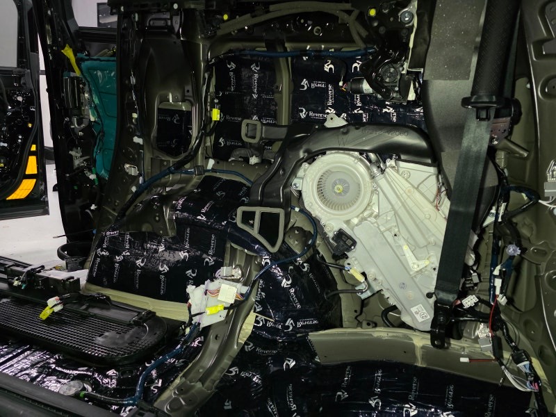 TOYOTA ALPHARD 도요타 알파드 풀 방음 + 하부 코팅 패키지 上 편 시공 사진 33