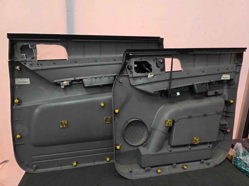 대형 RV 코란도 투리스모 도어 방음 시공방법 시공 사진 11