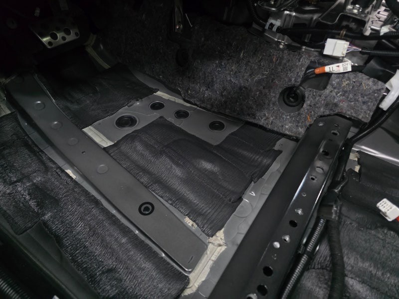 자동차 방음 시공 _ 렉서스 nx300편 시공 사진 23